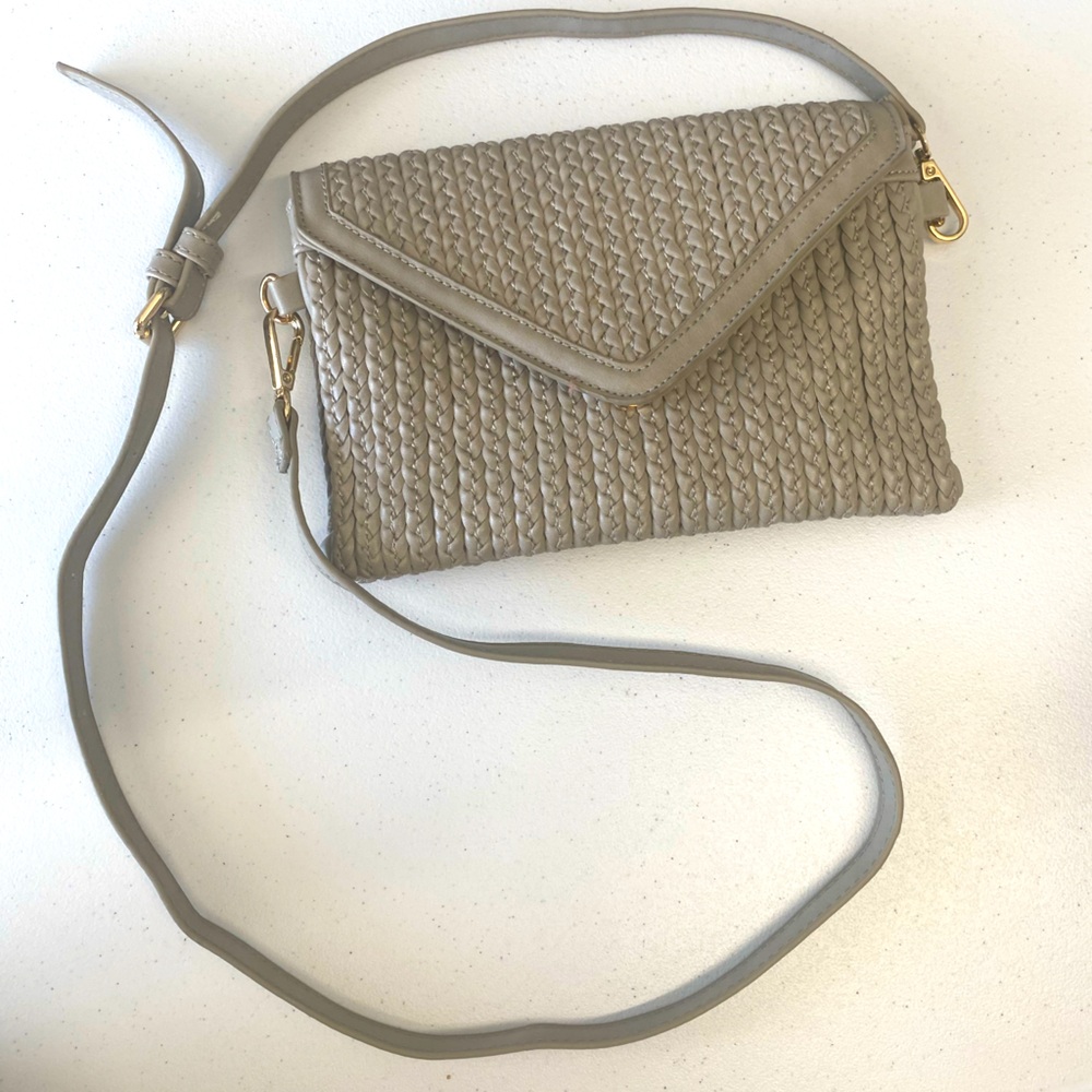 Urban Expressions gray crossbody and tin